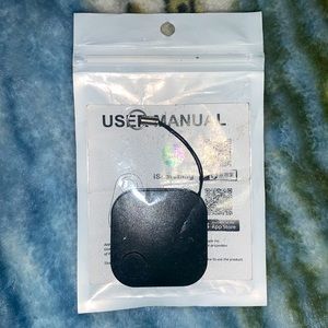 NWT/NIB GPS Tracking Device Links to Your Phone!